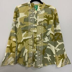 Johnny Was 3J Workshop Camo Embroidered Button
Down Shirt Small